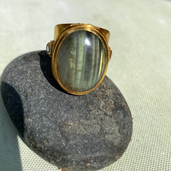 Julie Vos 24k Gold Overlay Large Labradorite Stone and Side Baguettes. - Picture 3 of 10